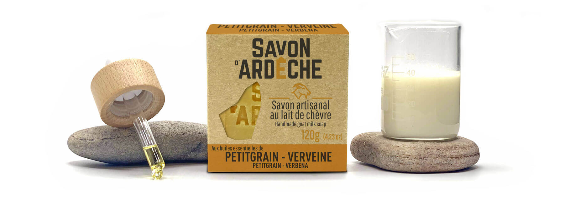 Le Savon d'Ardèche composé de lait de chèvre et d'huiles essentielles de Petitgrain