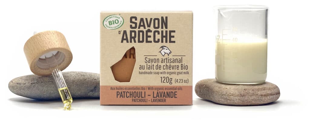 Savon bio doux surgras au lait de chèvre et Patchouli Lavande