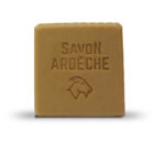Pain de savon au lait de chèvre et au miel d'Ardèche, estampillé Savon Ardèche avec une tête de chèvre